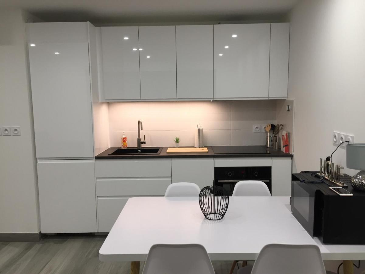 Studio De Prestige Dans Residence Face A La Mer Бандол Екстериор снимка
